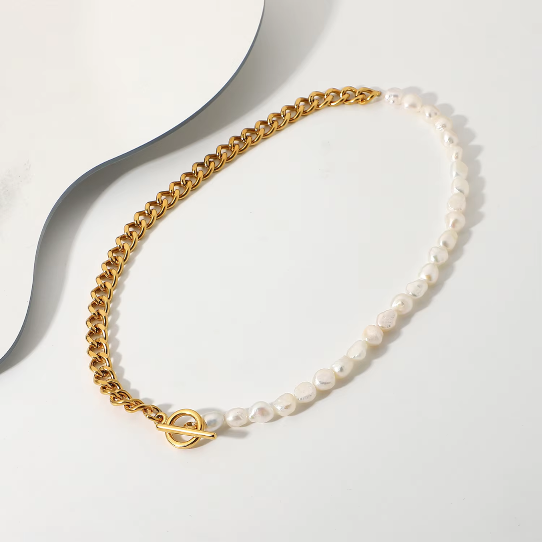 Luna Necklace