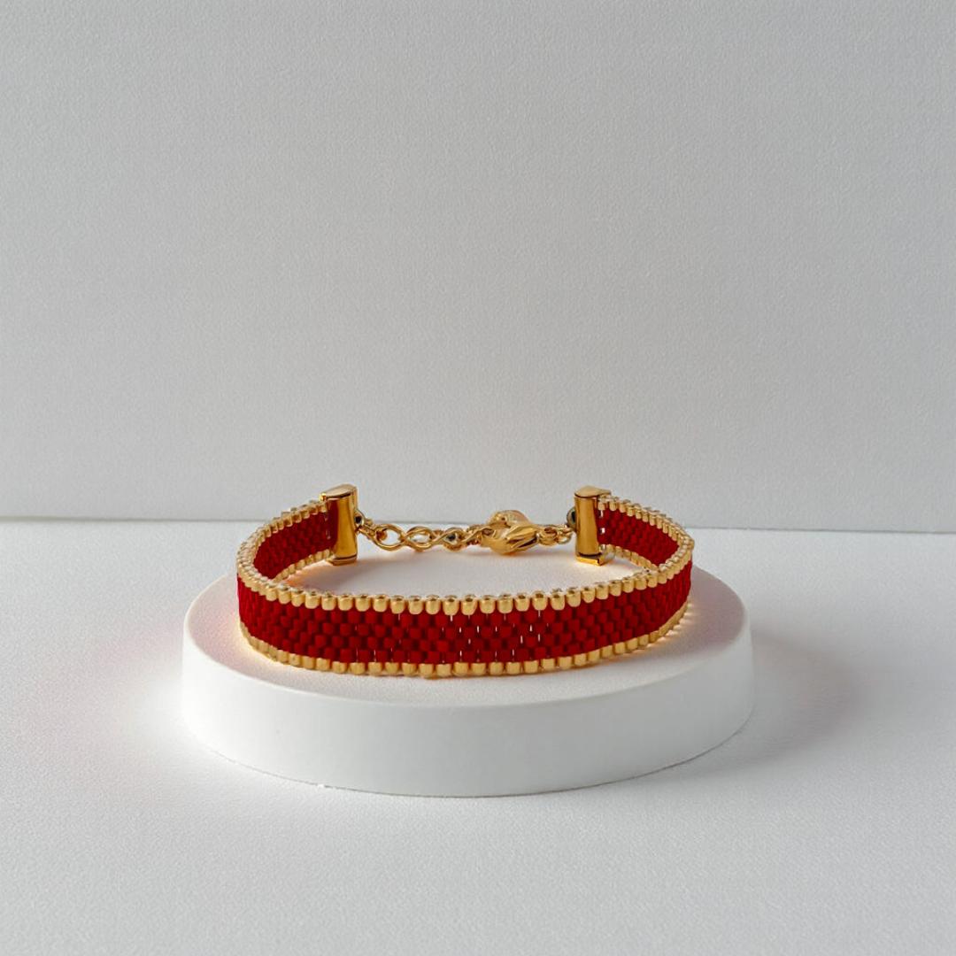 Beaded Bracelet Red Dot