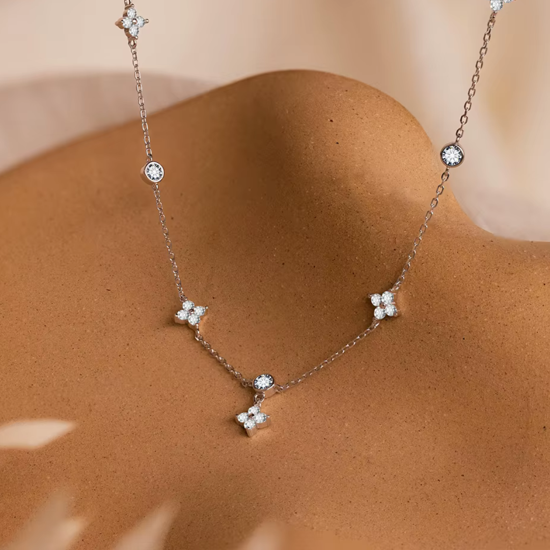 Clover Necklace Silver