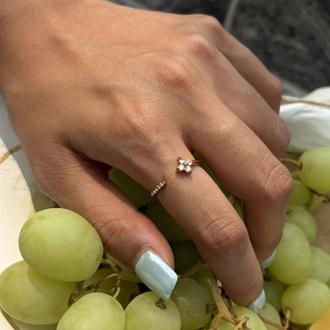 Mini Clover Ring