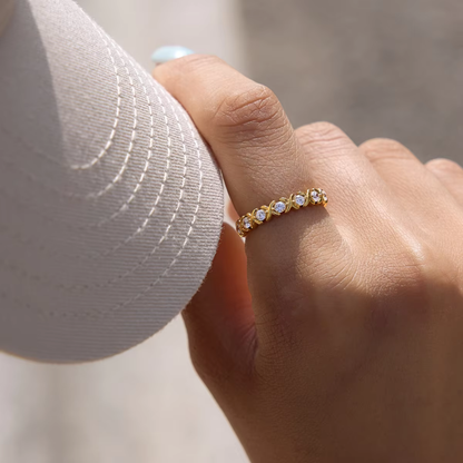 Cross Band Ring (Gold)