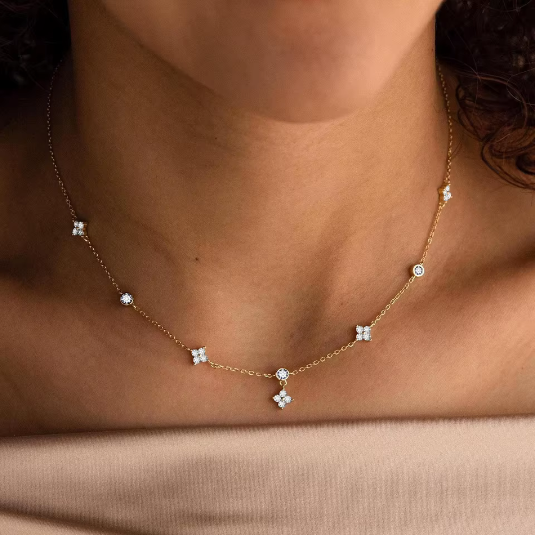 Clover Necklace Gold