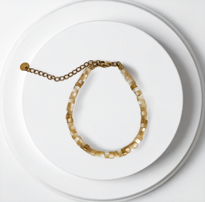 Poa Shell Bracelet