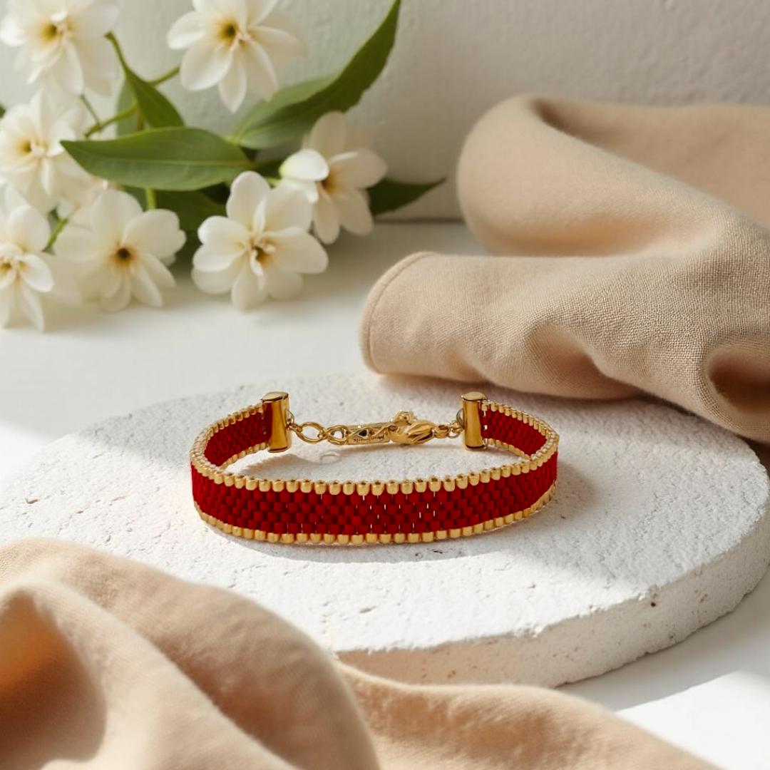 Beaded Bracelet Red Dot